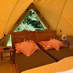 Tiszaglamping, The Belgian Hideaway Luksustelt