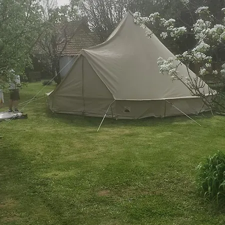 Cort de lux Tiszaglamping, The Belgian Hideaway Tiszacsege