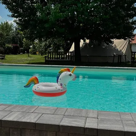 Tiszaglamping, The Belgian Hideaway Роскошный шатер