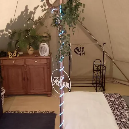 Tiszaglamping, The Belgian Hideaway Luksustelt