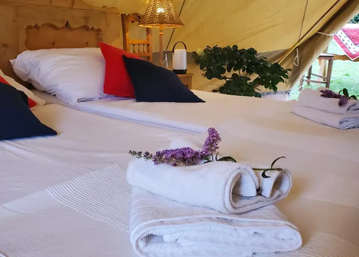 Tiszaglamping, The Belgian Hideaway خيمة فخمة