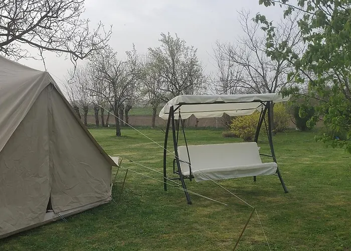 خيمة فخمة Tiszaglamping, The Belgian Hideaway Tiszacsege